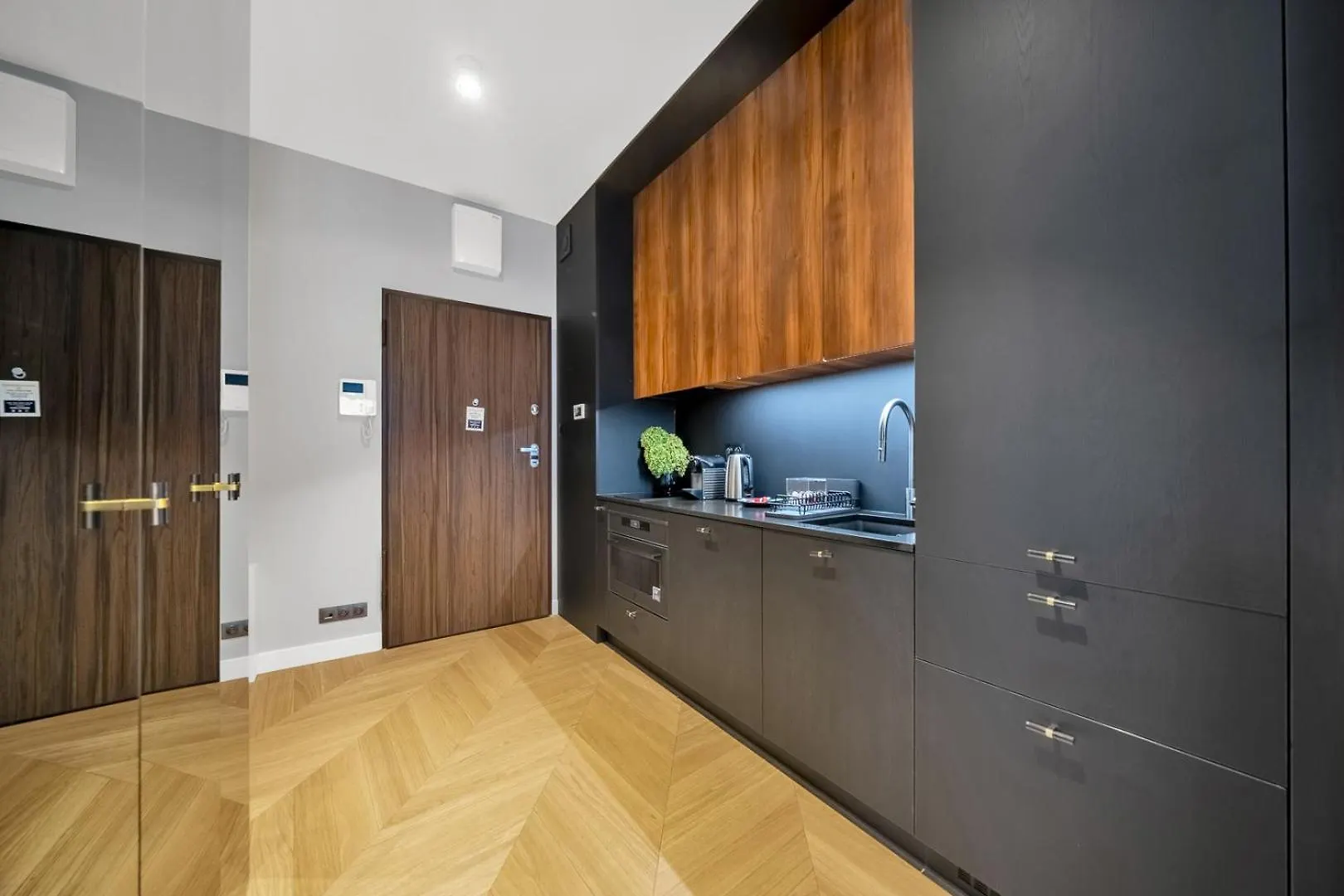 Wola Studio - Balcony, Bus&Tram Nearby - By Rentujemy Warsaw Poland
